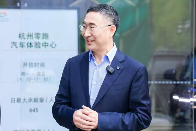XM外汇平台洞察ea智慧交易平台市场动态，快速捕捉理财先机的必备指南